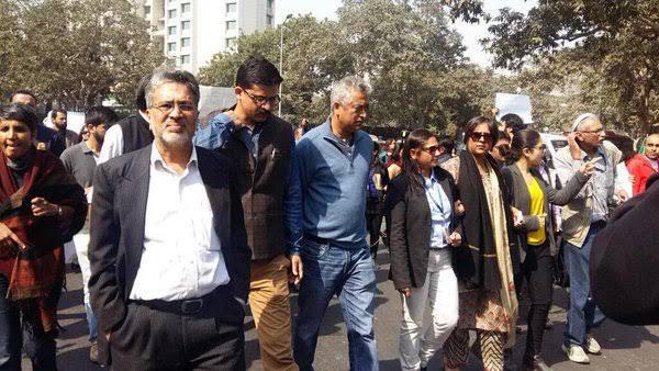 Team Of Journalists Headed By Barkha Dutt Leaves For Pakistan To Have Peace Talks with Terrorists