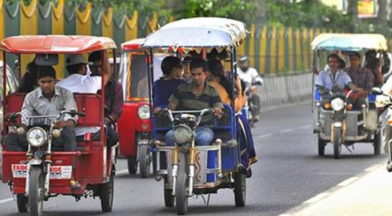 UPSC Aspirant's Businessman Father Starts Driving e-Rickshaw Just Before Results Come Out