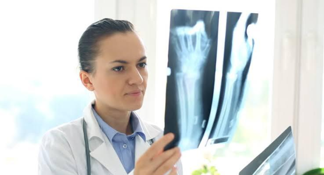 Doctor Caught Using The Same X-Ray Picture For All Patients; Saves Millions