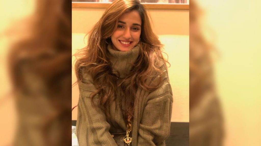 Extreme cold weather advisory issued to schools and colleges after Disha Patani was seen in full dress.