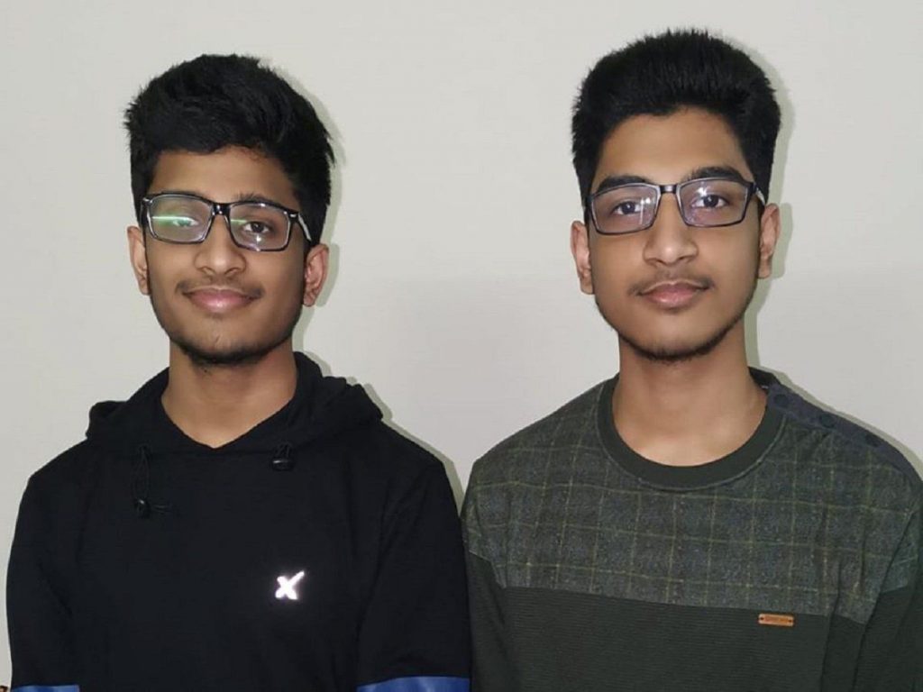 JEE Main Topper Twin