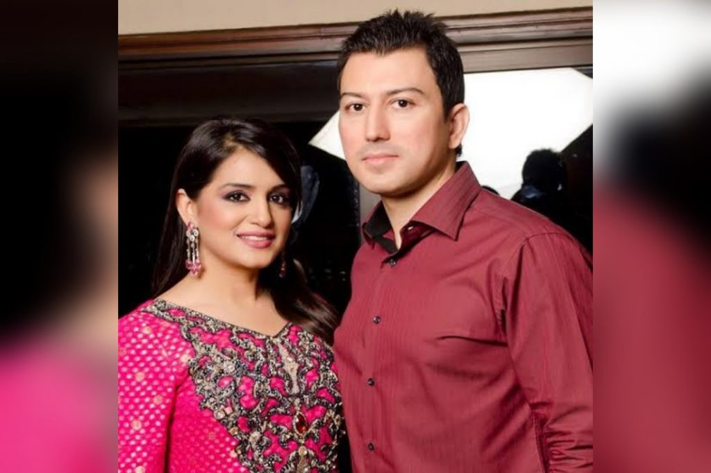 Man falls in love with his wife and breaks up with girlfriend during lockdown