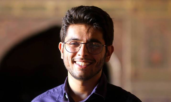 Second-year MBBS student invents a vaccine that doesn't cure anything. #CoronaVirus