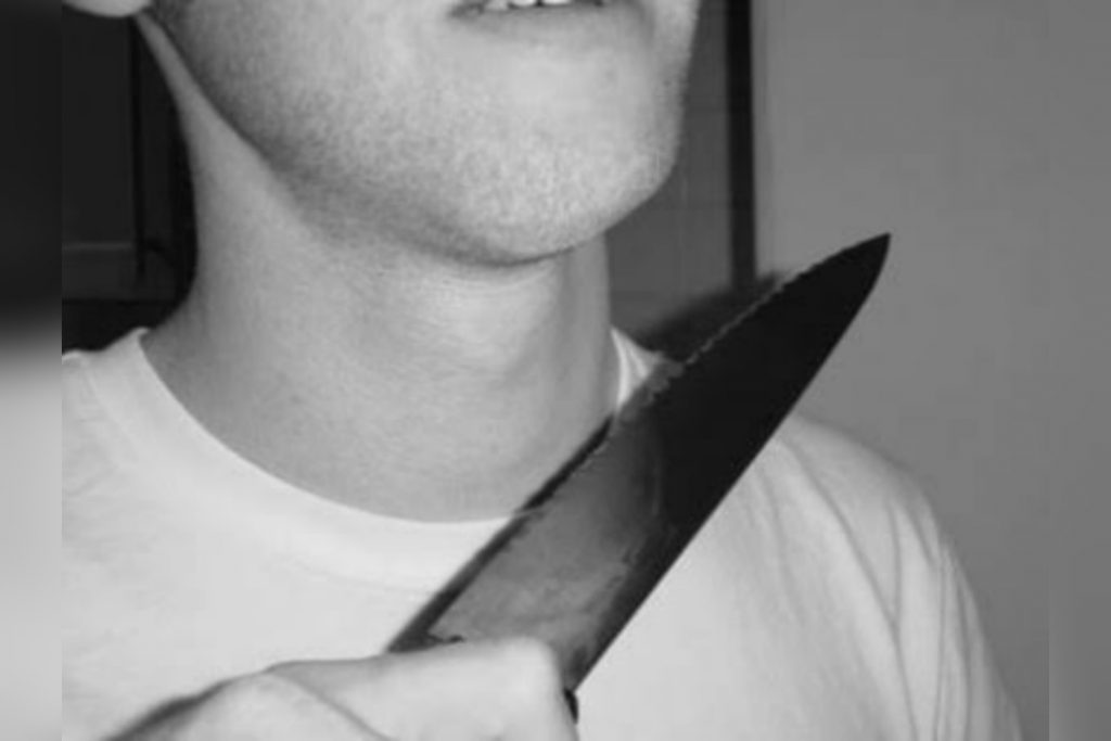 Serial killer kills himself to become aatmanirbhar