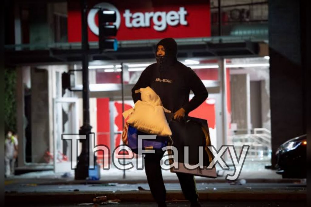 Protestors who looted puma showroom come to return shoes as they were not comfortable