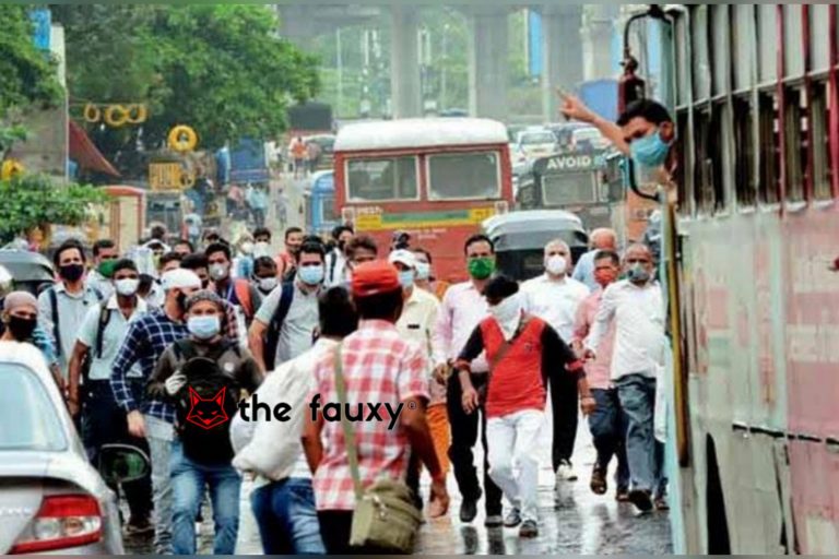 Mumbaikars Run After Buses And Auto After Local Trains Halts Due To Power Cut